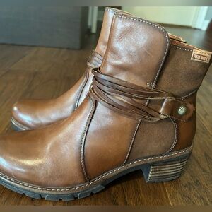 San Sebastián water resistant boot.